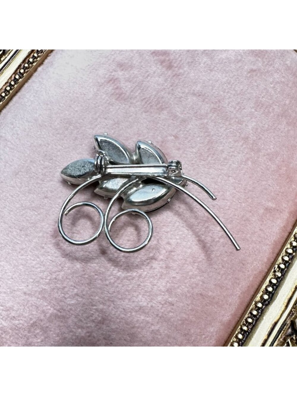 Vintage MCM Jet Black & Silver-Tone Floral Leaf Brooch Pin Mid-Century Modern - Picture 7 of 9